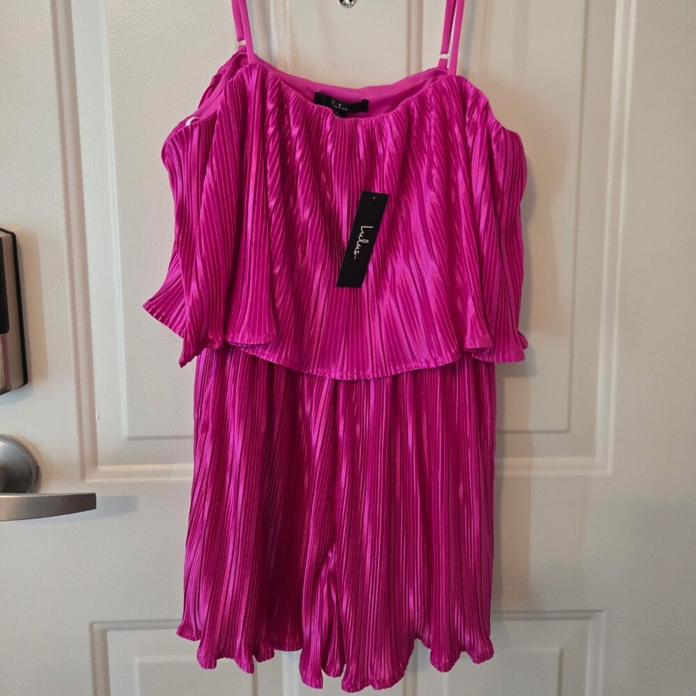 LULUS NWT NEW Fun Flirt Hot Pink Satin Plisse Sleeveless Romper Party Sz Medium